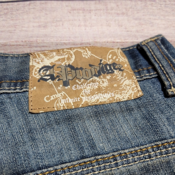 A. Prodigee Medium Wash Straight Leg Jeans Front Wiskering Size 32 x 30 - Picture 2 of 11